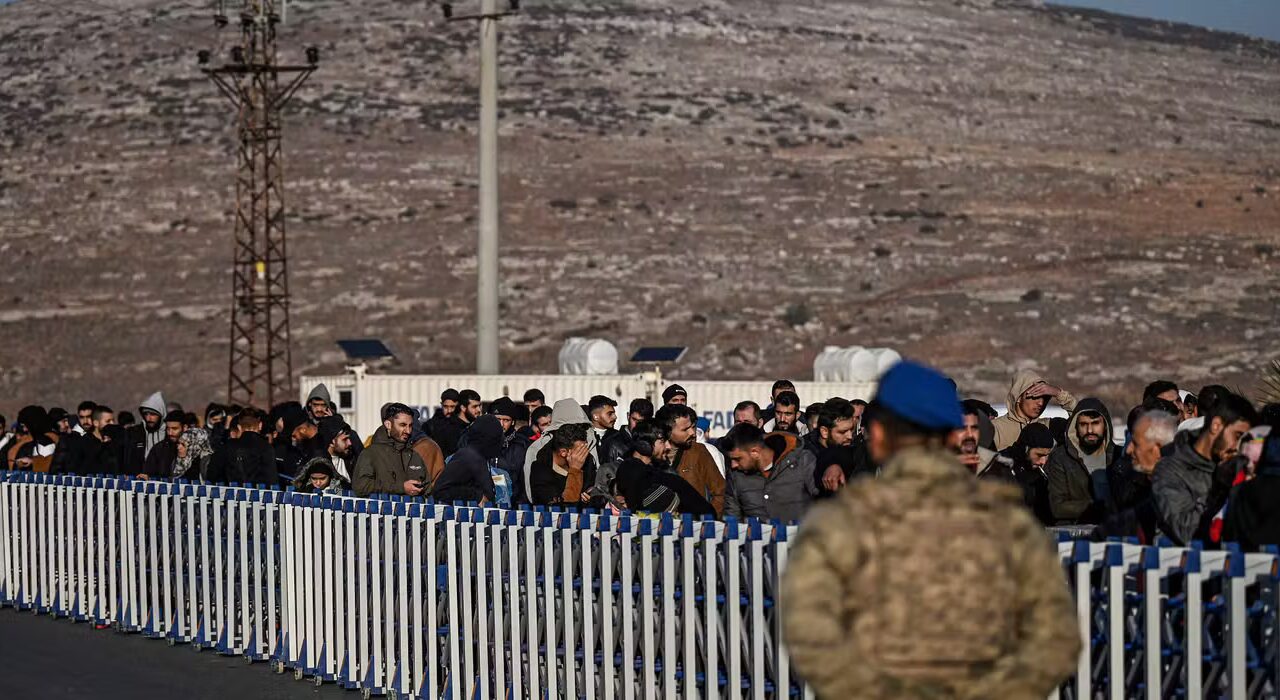 **Syrie : Plusieurs pays européens suspendent l&rsquo;examen des demandes d&rsquo;asile des réfugiés syriens après la chute du régime d&rsquo;Assad**