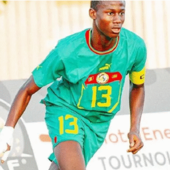 Mouhamed Dabo séduit Manchester United après un essai concluant