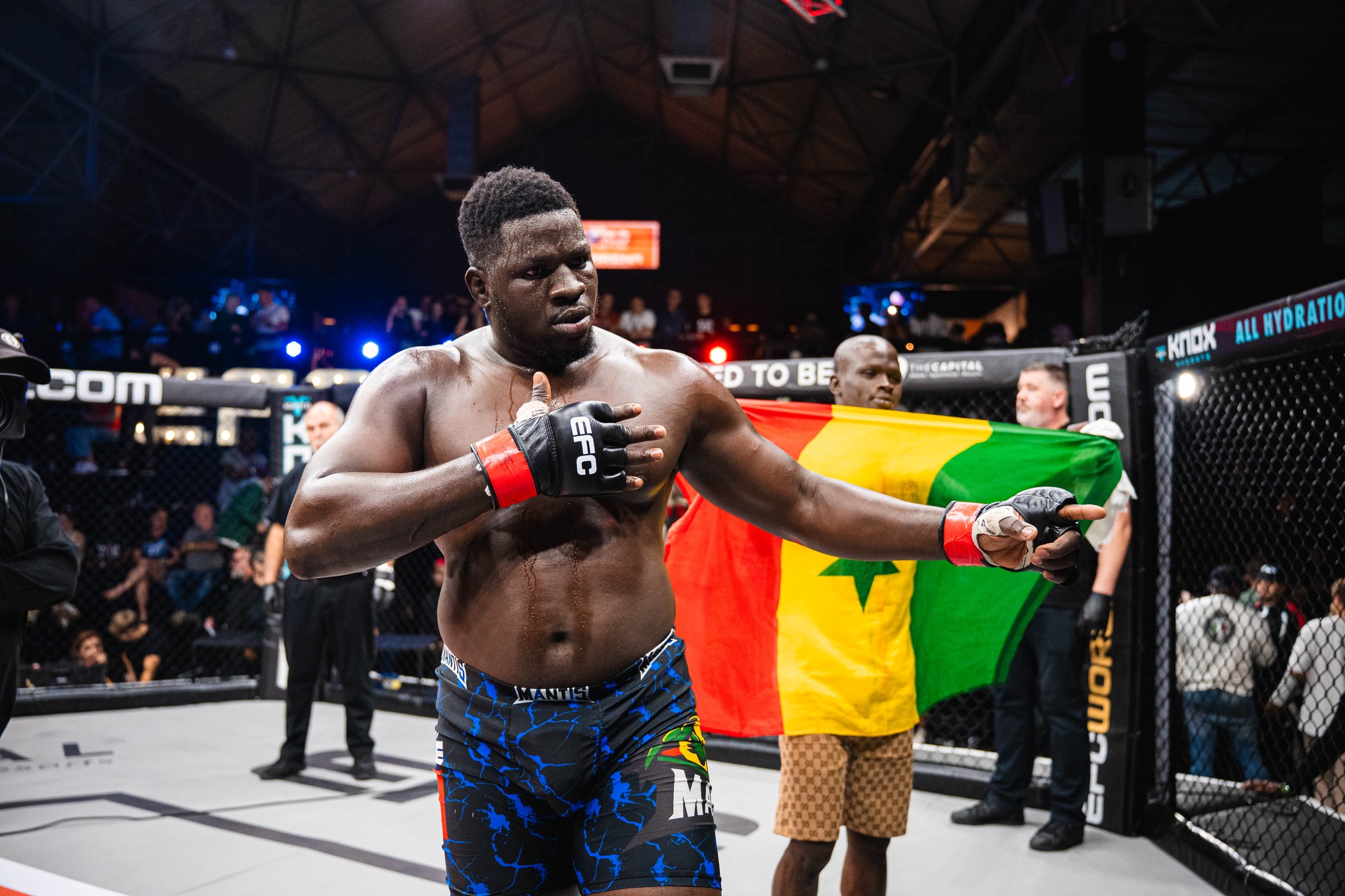 Blindé sacré champion du monde EFC des poids lourds: « Je suis prêt pour l’UFC »