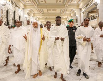 Après le Golfe, Bassirou Diomaye Faye accomplit la Oumra à La Mecque