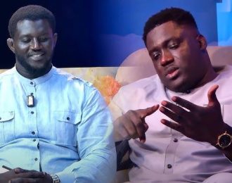 Avril, le mois des Rois: La loi des fils de Double Less