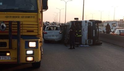 Camberène : grave accident entre un Ndiaga Ndiaye et un taxi Yango