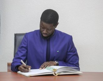 Sénégal : Bassirou Diomaye Faye promulgue une loi durcissant la répression des « actes contre nature »