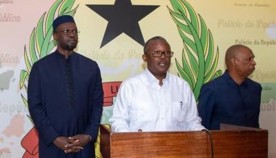 Sonko dénonce un « coup combiné » en Guinée-Bissau